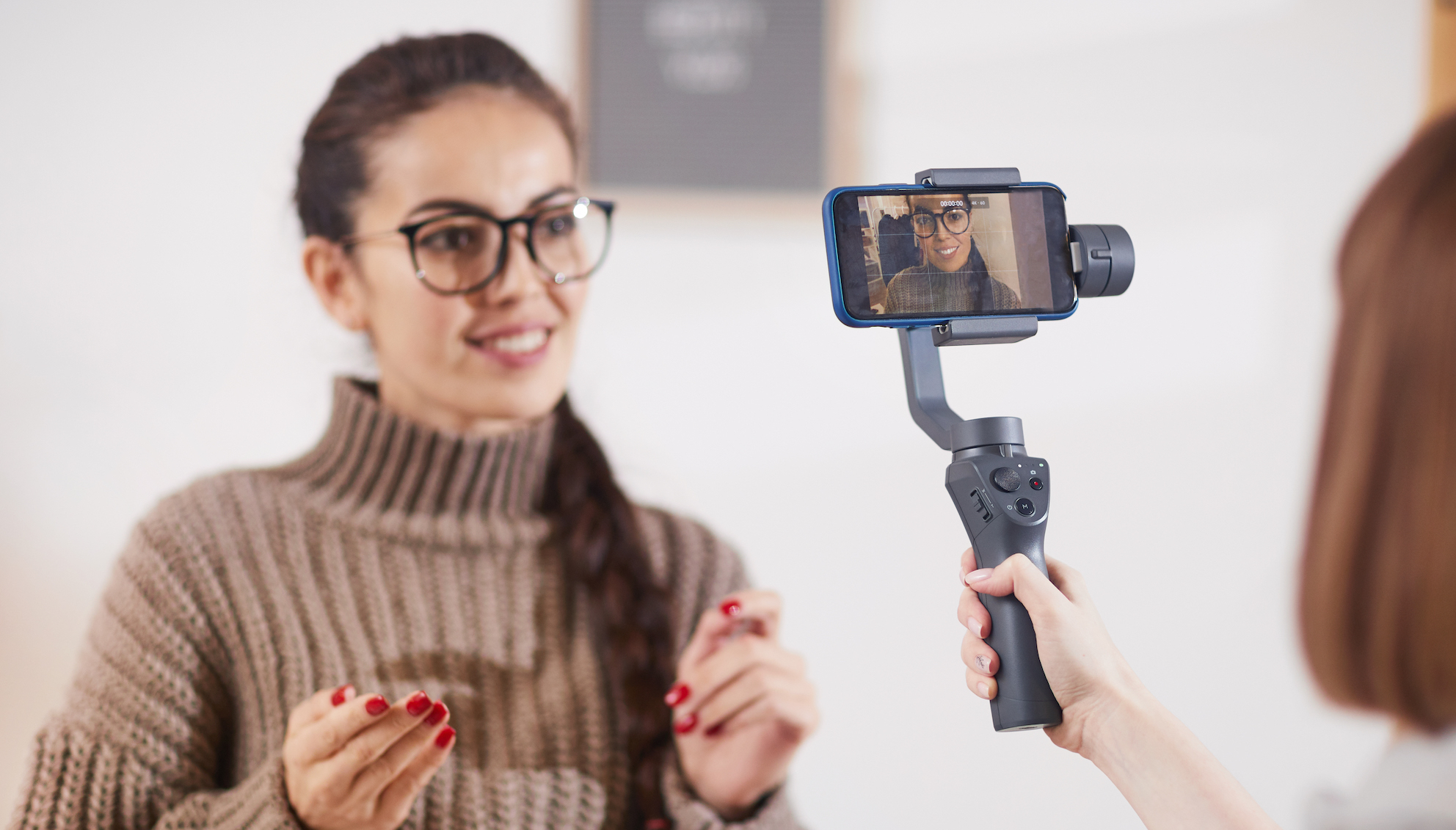 Cell phone video stabilizer for social media video